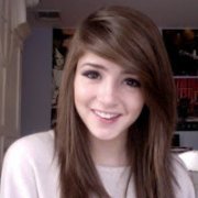 Against the Current乐队成员的歌手Chrissy Costanza