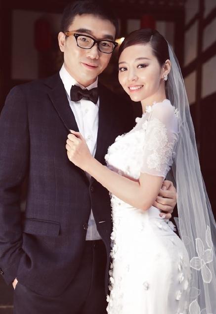 【张靓颖婚纱照】张靓颖冯轲婚纱照