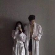 女人,你这是在玩火 情侣头像