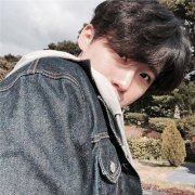 经典的qq男生帅气皮肤图片:成熟不是心变老,是眼泪打转还能笑