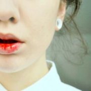 留下来或者我跟你走 不露脸的女生qq性感头像
