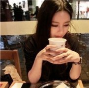 青春是姐骄傲的本钱 服不?