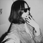【非主流头像女生黑白】黑白戴墨镜的女生头像