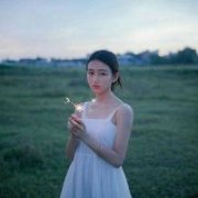 甜的尴尬女生头像 享受午后的悠闲