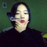 女生简单的气质个性头像
