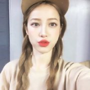 独自微笑 qq女生头像