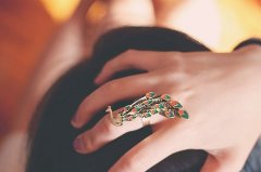 慢下来的,是爱 唯美个性孔雀戒指图片