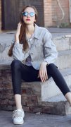 欧美女生超拽个性qq皮肤:时光是个侩子手