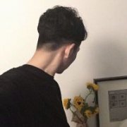 叼着花的男生头像 最新男生头像