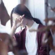 清新时尚个性女生头像图片:想着你睡不着