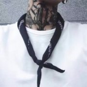 男生纹身抽烟头像 热情喂狂风