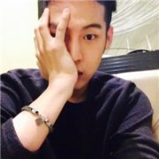 90后男生喜欢的头像设计 半遮面帅气俊朗男生qq头像