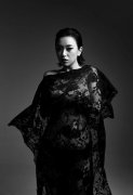 大胸女赵铭再突破 真空装上阵