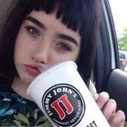 我本是凉薄之人何必深陷苦情海 欧美头像