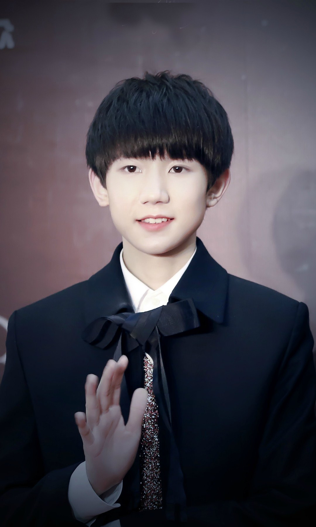 TFBOYSԴıֽͼƬ ˵ۺθ鶼