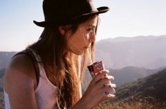 欧版女生个性空间图片精选 青春荒唐我不负你