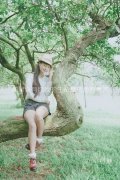 意境带文字的情感空间女生图片 没有人可以和生活讨价还价