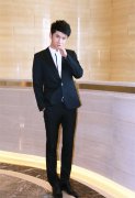 高广泽亮相红毯 黑白LOOK尽显绅士儒雅