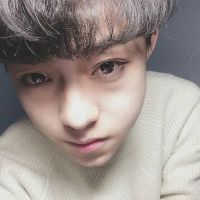 不可不钟情你男生头像 中分头像男生