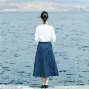 踏实工作,享受生活 女生头像