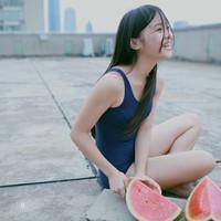 整蛊搞笑的qq女生头像爱情 带上耳机世界与我无关