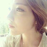 整蛊搞笑的qq女生头像爱情 带上耳机世界与我无关