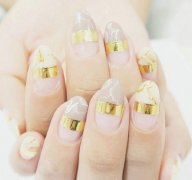 浅色系美甲 适合低调温柔的妹子