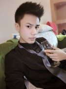 帅气男生个性透明皮肤 不再强加管束你,任由你将爱情扯碎