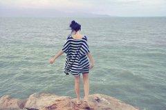 海边风景伤感女生背影小清新图片